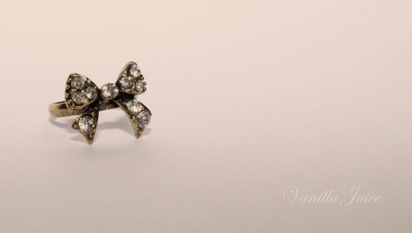 Anel laço strass ajustável